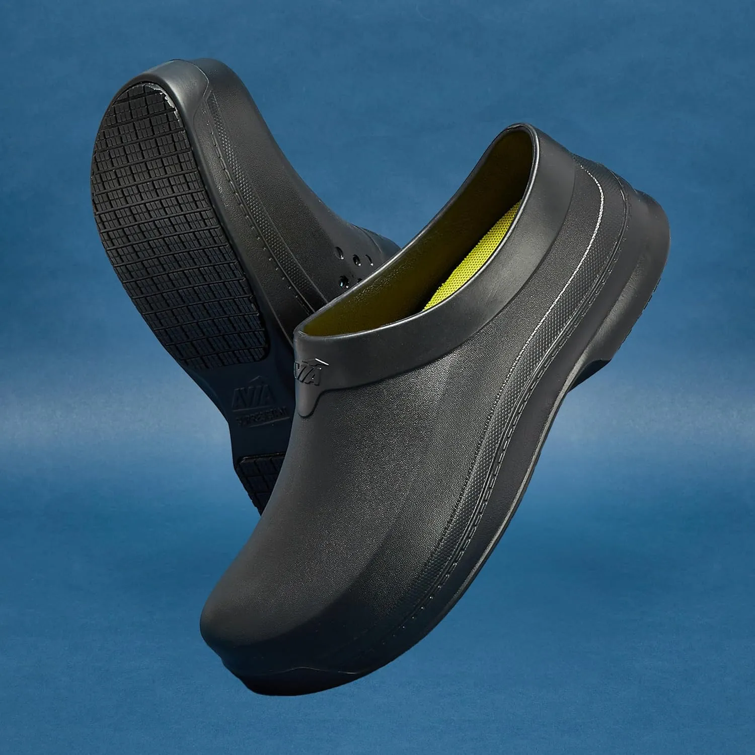 Avia Flame Men's Clogs, Slip Resistant Shoes for Men Food Service, Non Slip Restaurant and Chef Shoes Men Slip Resistant for Kitchen Work or Nursing, Black, Oil and Water Resistant