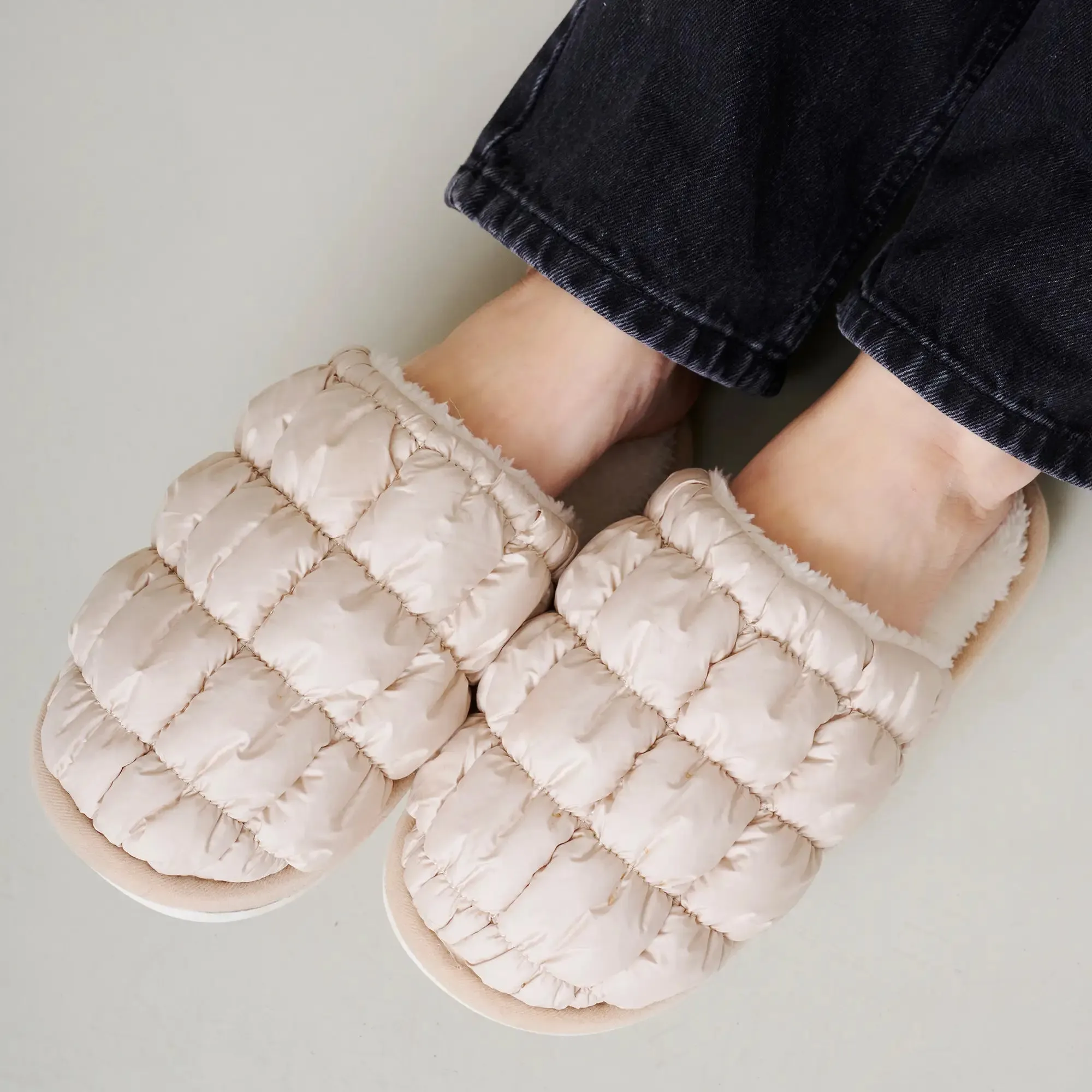 Bundle Up Slippers Beige