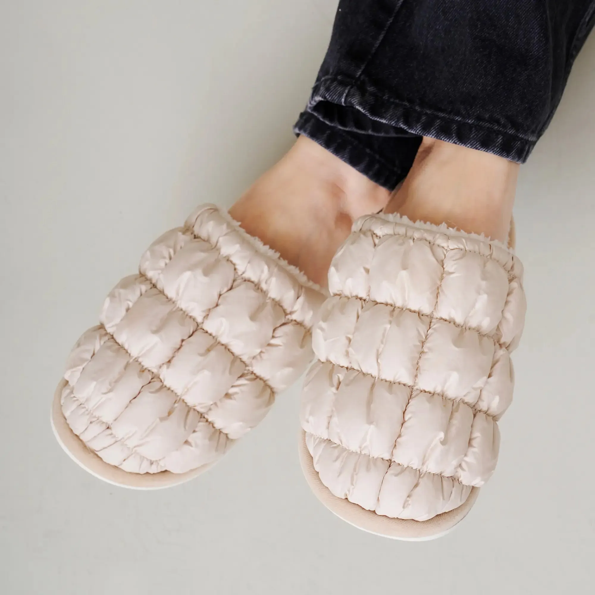 Bundle Up Slippers Beige