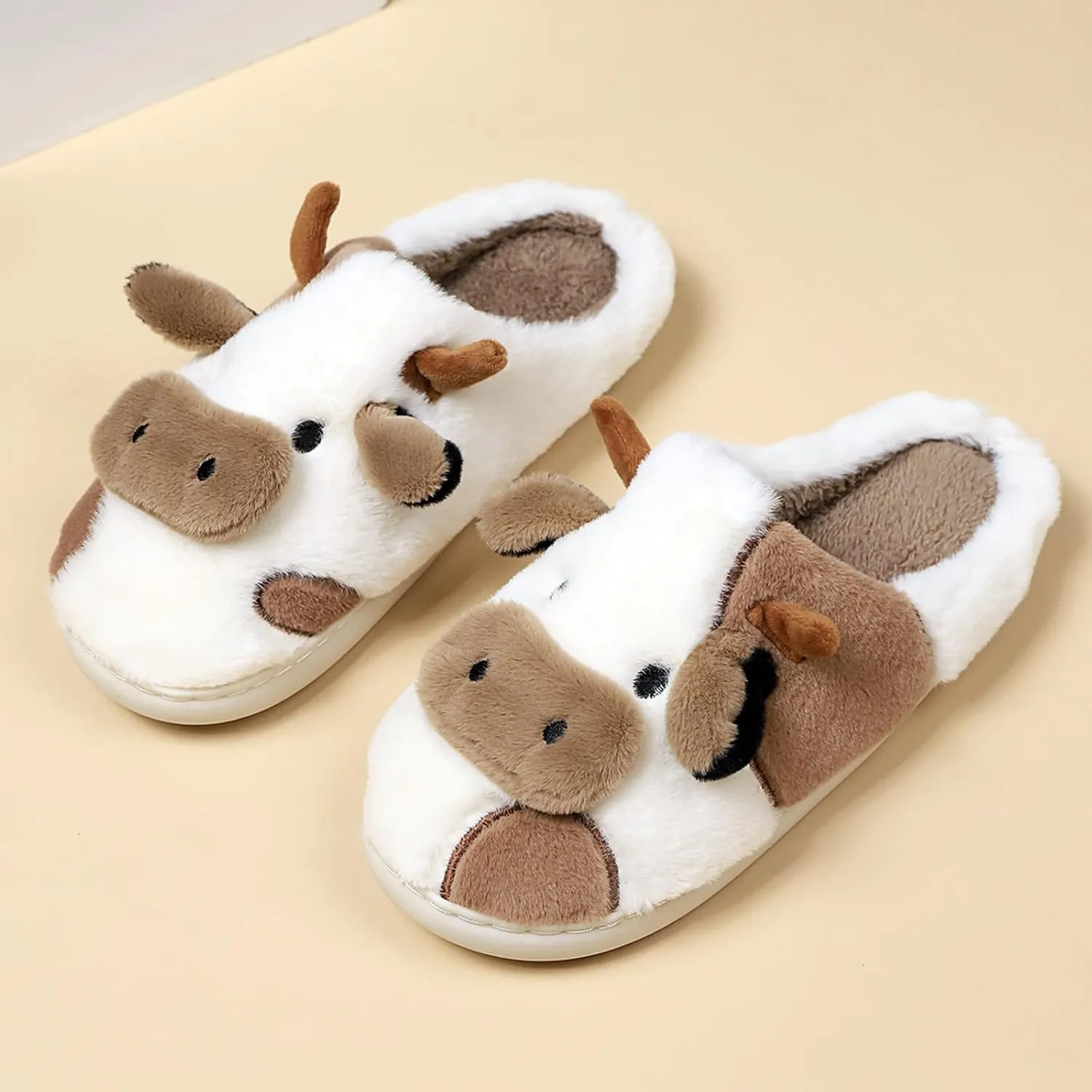 Cow Slippers for Women - Fluffy Animal Slipper for Adults, Cartoon Cute Cow Print Slides, Kawaii Winter Cotton Aesthetic House Shoes for Indoor and Outdoor Wear, Soft Fuzzy and Cozy