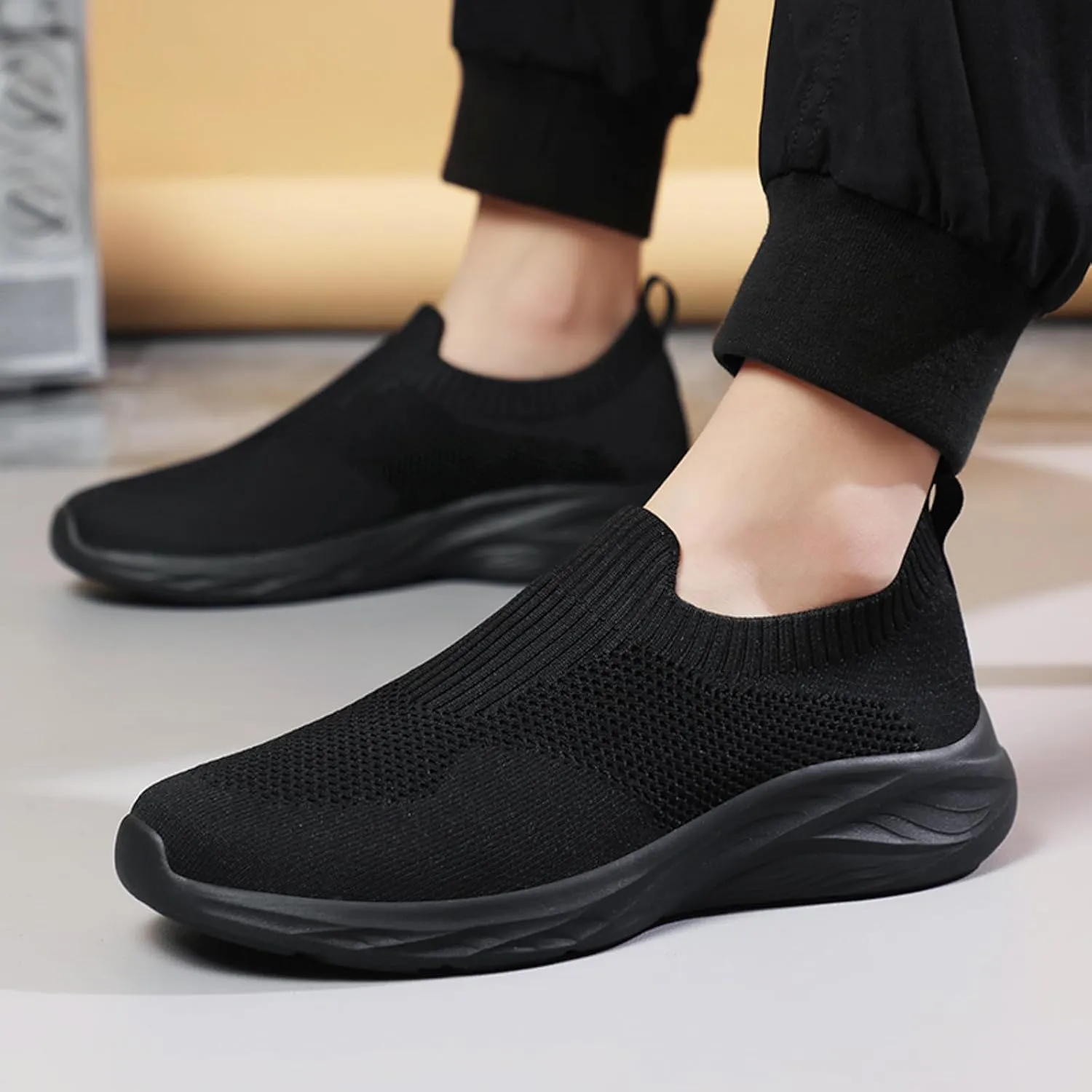 Men's Lightweight Slip on Walking Sneakers Breathable Mesh Comfortable Athletic Shoes for Running, Gym Training & Casual Daily Wear Fashionable Arch Support Outdoor Casual Mens Sneaker