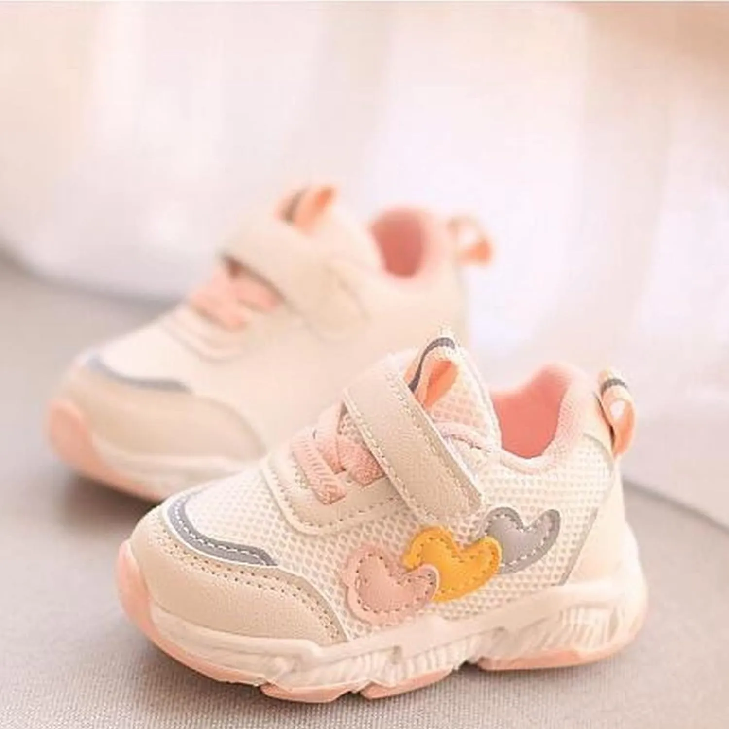 Stylish Boys Sneakers Kids Sports Mesh Footwear Unisex Cartoon Heart Design Perfect for Toddlers 3 to 18 Months