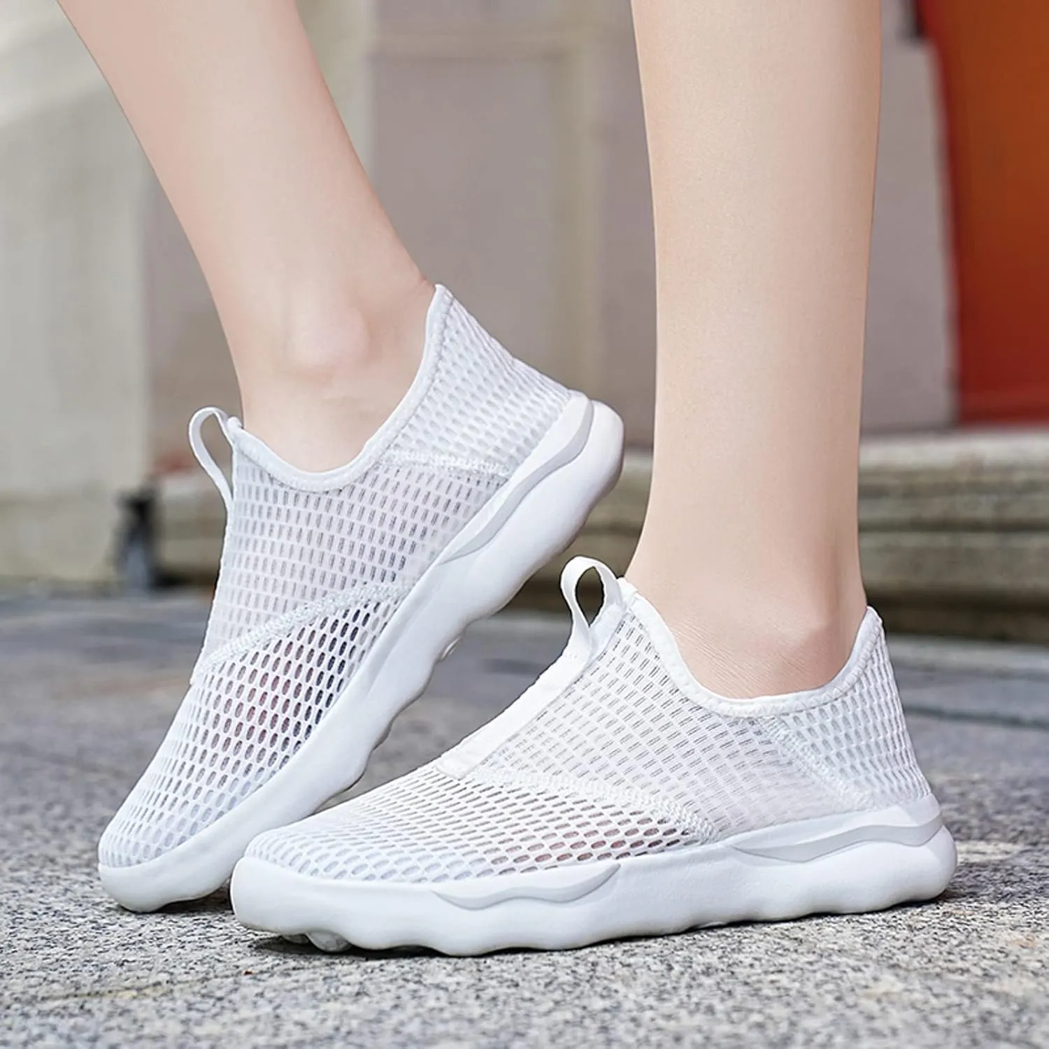 Workout Athletic Sport Shoes for Men Breathable and Light Outdoor Comfy Walking Shoe Athletic Fashion Sneakers