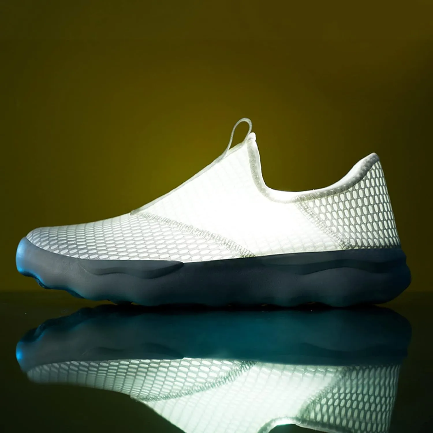 Workout Athletic Sport Shoes for Men Breathable and Light Outdoor Comfy Walking Shoe Athletic Fashion Sneakers